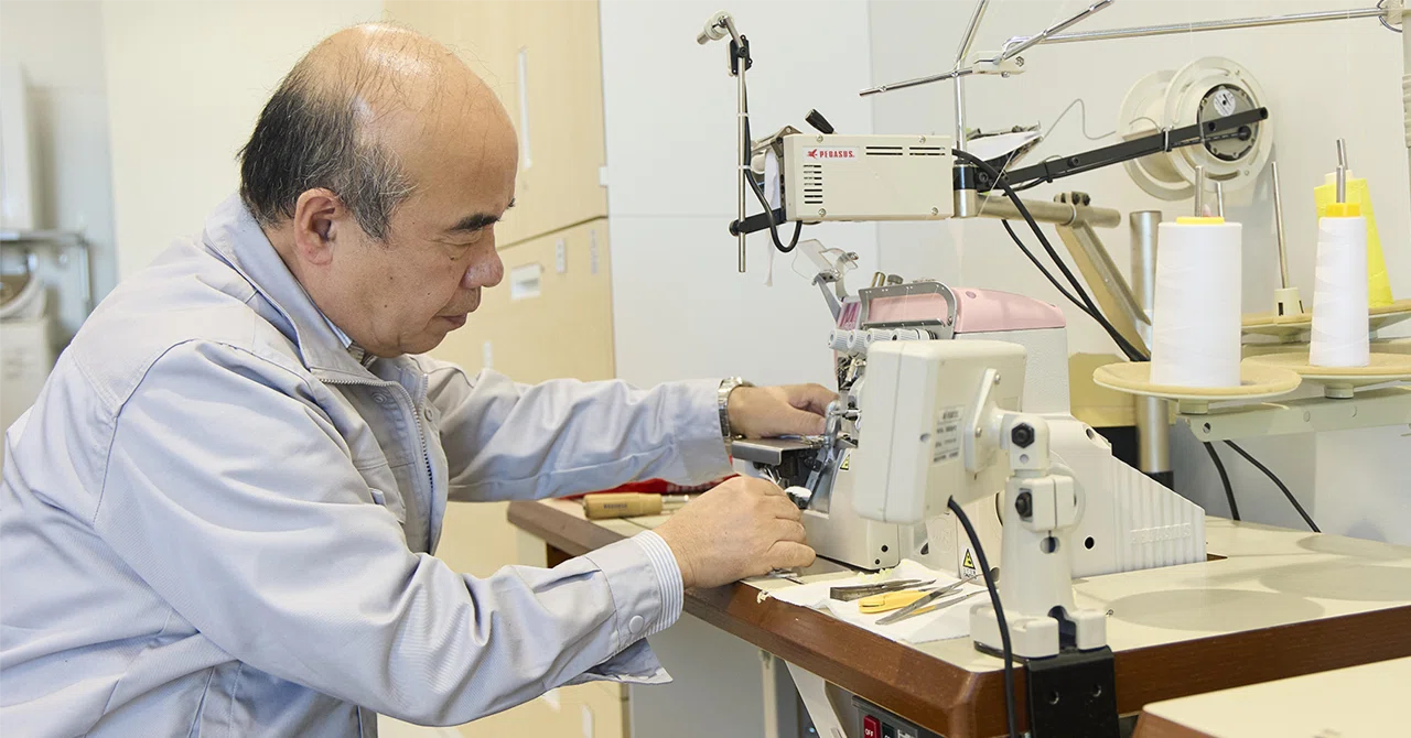 高い国内技術を、海外工場へ。教え子6,000人超、検品数1億枚のベテランが語るものづくりの真髄【前編】